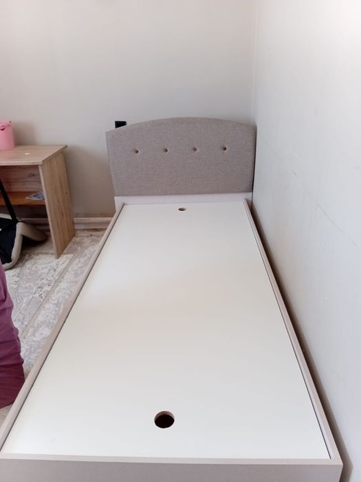 Продам кровать 90*200