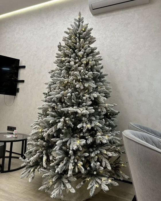 Елка искуственая