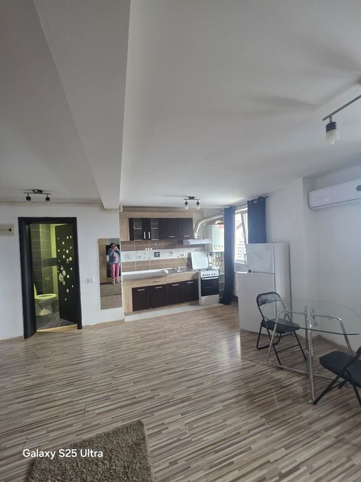 Vand garsoniera in cartierul Militari Residence