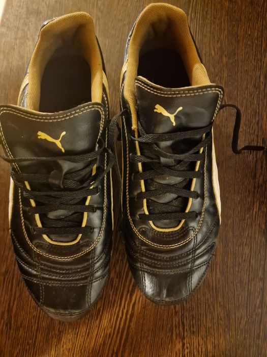 Ghete fotbal cu crampoane Puma Kratero