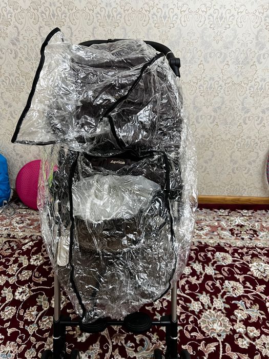 Продам коляску , ручка перекидывается. Корея