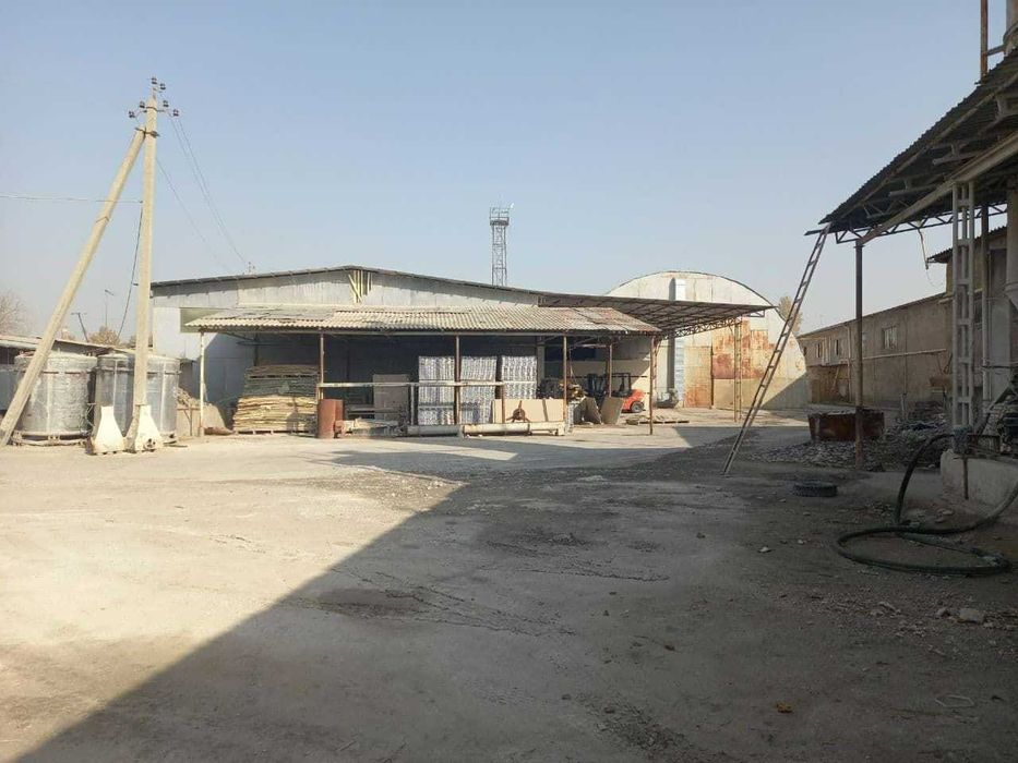 Продаётся 1,5 га производственная база в пос.Ийк оте.