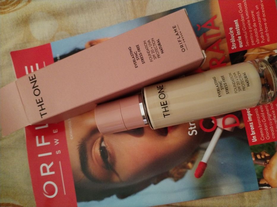 Fond de ten SPF 20 + UVA THE ONE Everlasting Sync Stress-Free