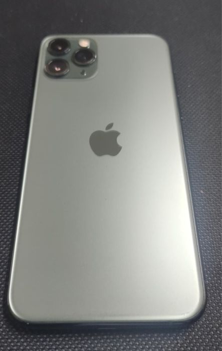 iPhone 11 Pro 256GB в хорошем состоянии