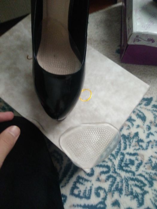 Zamonaviy ayollar tuflisi