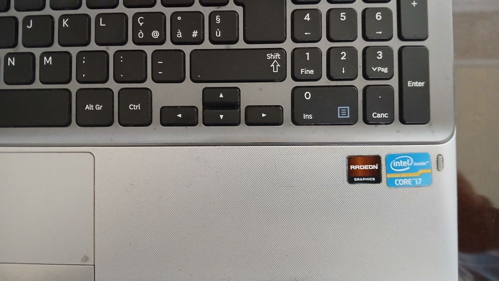 Laptop Samsung Series 3 NP350V5C | Intel i7 Quad-Core | Placă video dedicată 2GB