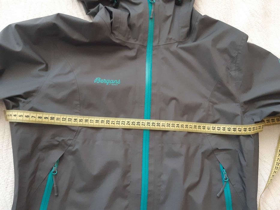 Висок клас туристическо Яке Bergans 1395 LETTO LADY M