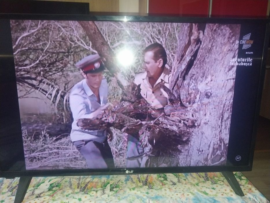 Televizor LG 32LJ500V – Full HD, 80 cm