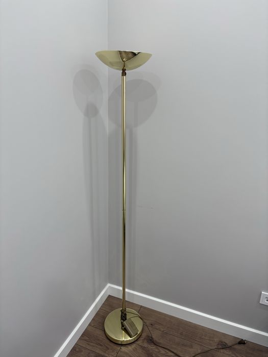 Напольный светильник