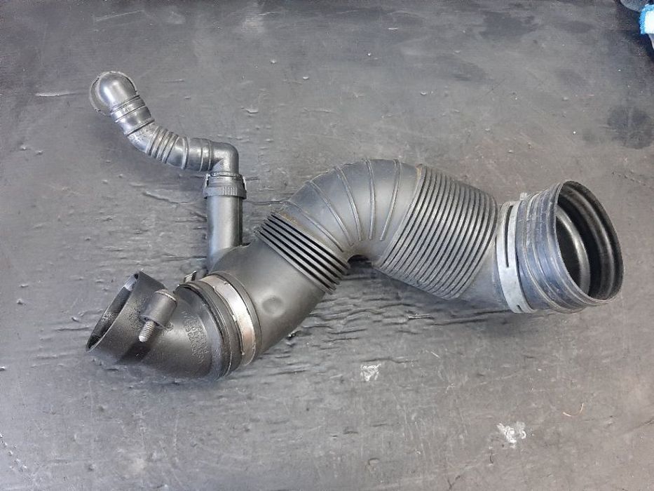 tubulatura admisie 2.0 tdi audi a3 8p  vw passat b6 touran 1t2  golf 5 3c0129654p