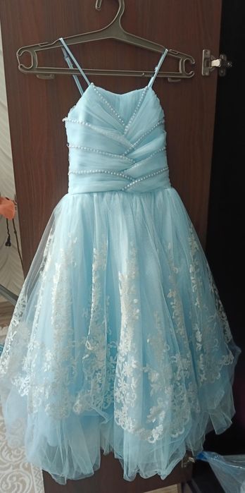 Нарядное платье для девочек