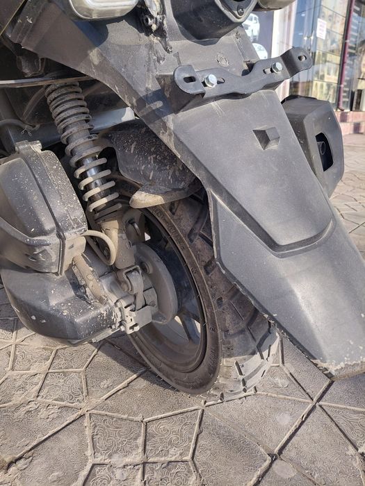 Skuter tank sotiladi