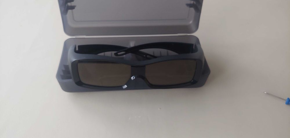 Продавам стерео 3D очила