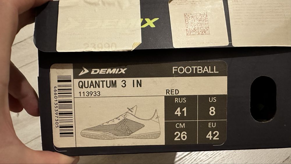 Футзалки demix quantum 3. Размер 41.