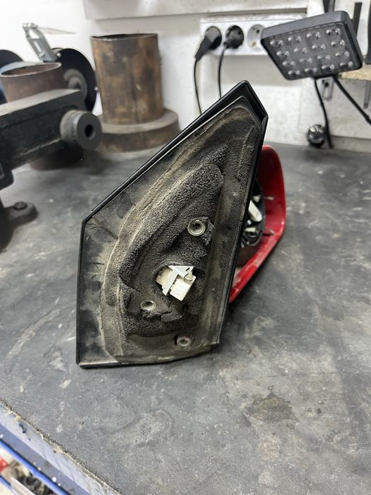 Продам Зеркало митсубиси спейс стар