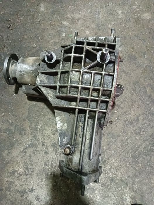 Продам передний мост на ниву