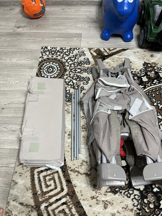 Кровать манеж joie