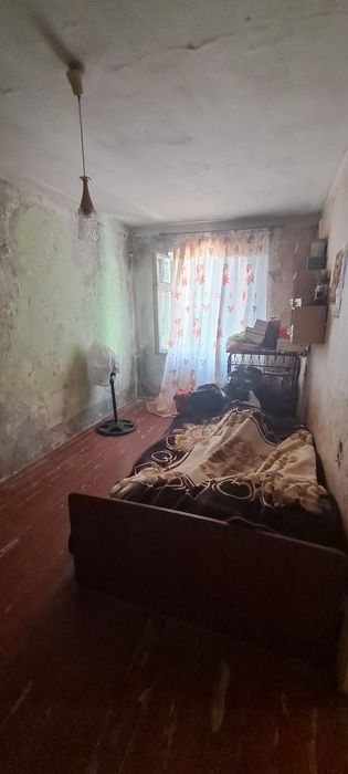 Продаётся квартира Чиланзар 22 квартал 2/4/4 балкон 2×3