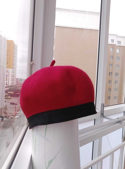 Продам береты женские