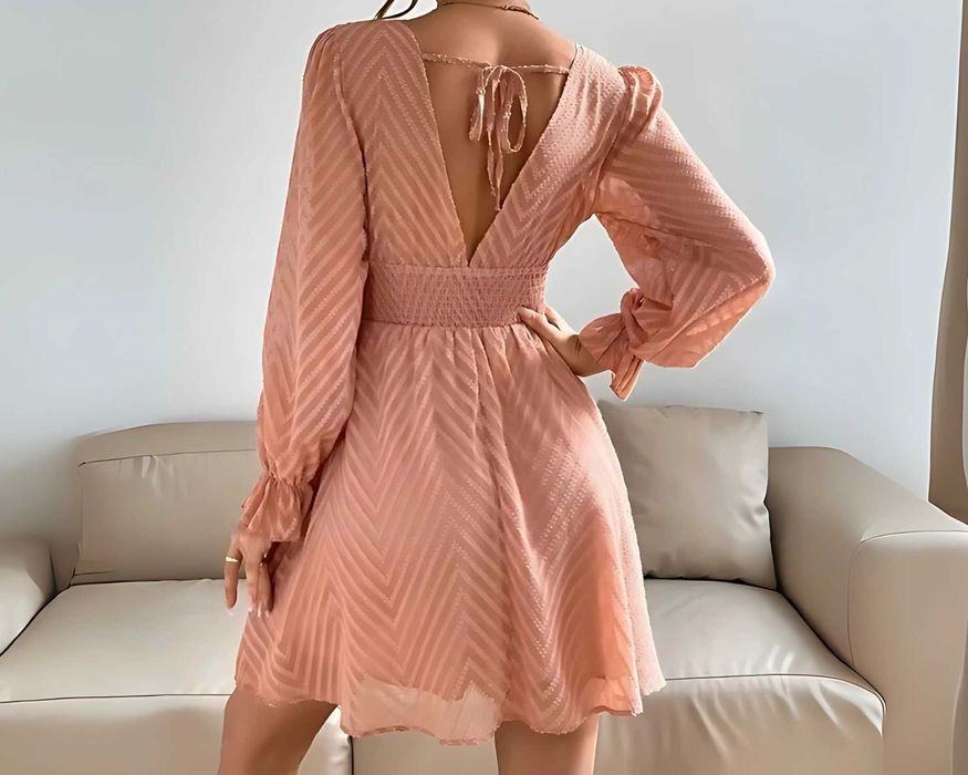 Френска рокля с буф ръкави