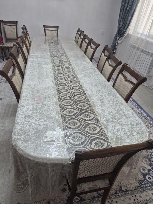 Стенка,диван,стол,стулья