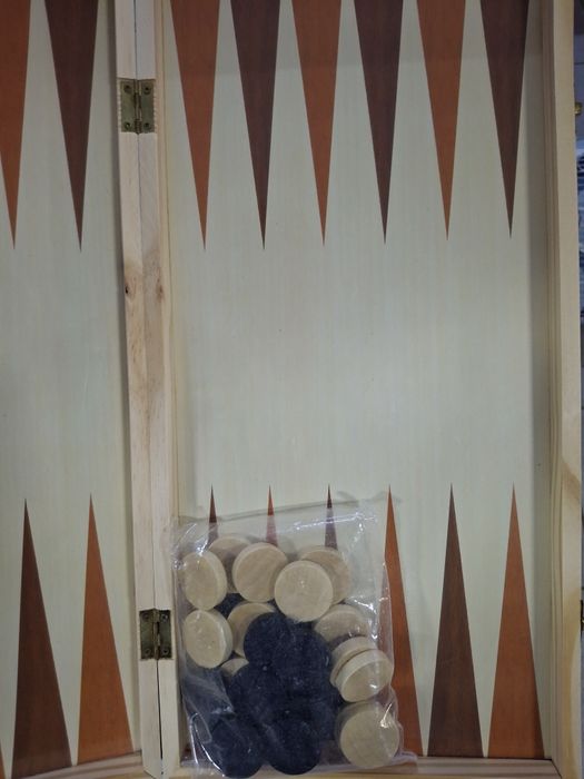 Table - dame,  lemn 50x50 cm, cu piese lemn sj zaruri. Complet, Nou