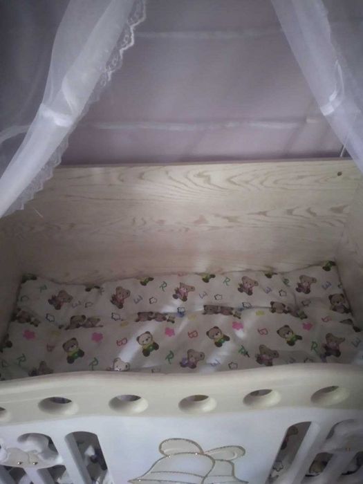 Манеж сотилади, холати ало