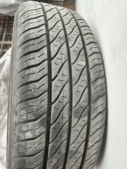 Продам комплект шин