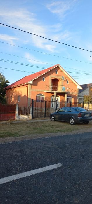 Casa de vanzare  3000 mp