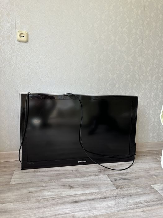 продам телевизор samsung