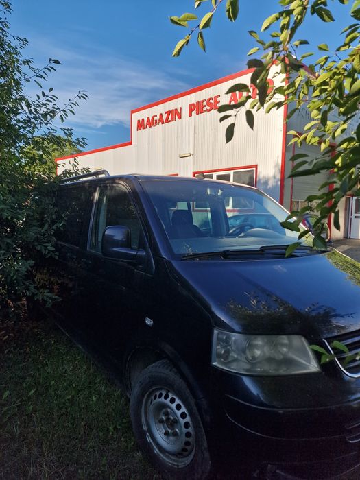 Vând Volkswagen Transporter T5 2500