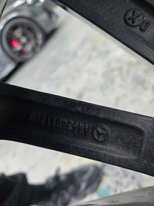 Оригинални джанти 20 Mercedes G Class със чисто нови гуми дот2025