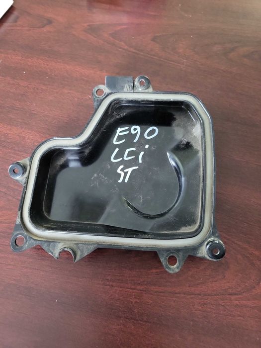 Capac far xenon stanga bmw e90 lci