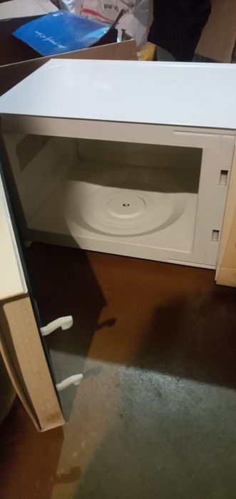 Продам микроволновку б/у 9 тыс