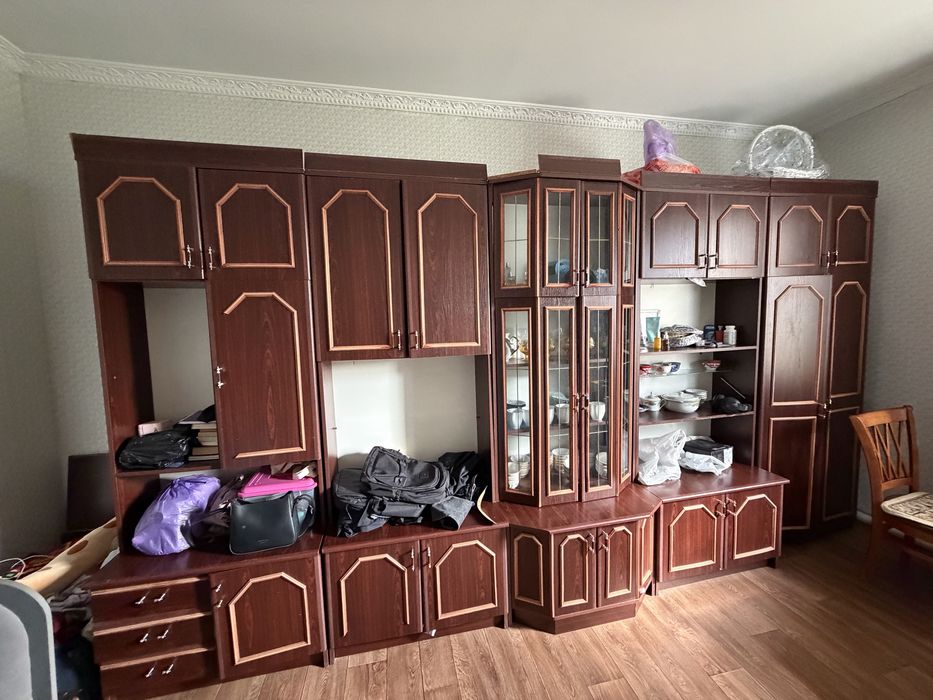 Продам шкаф на всю стену