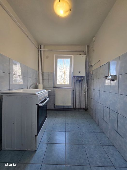 Apartament 2 camere, 42 mp, etaj 2/4, Mircea cel batran