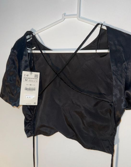 Top cu spatele gol si corset