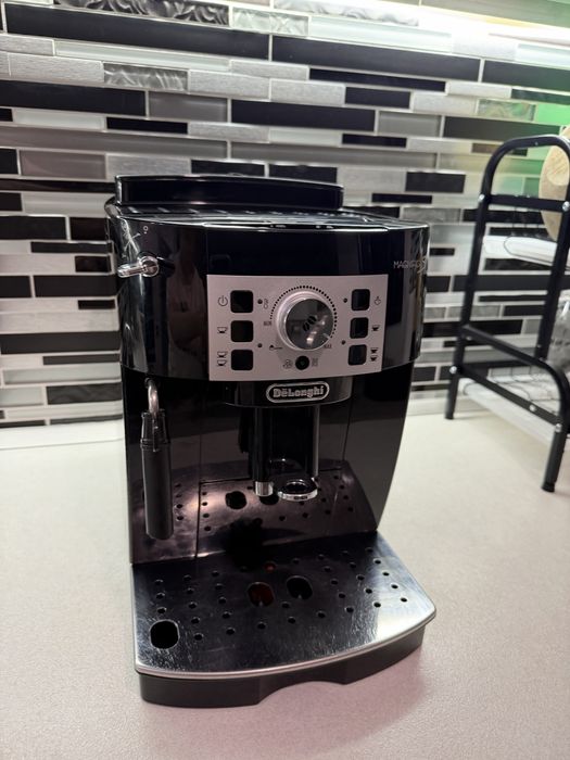 Espressor automat DeLonghi Magnifica S