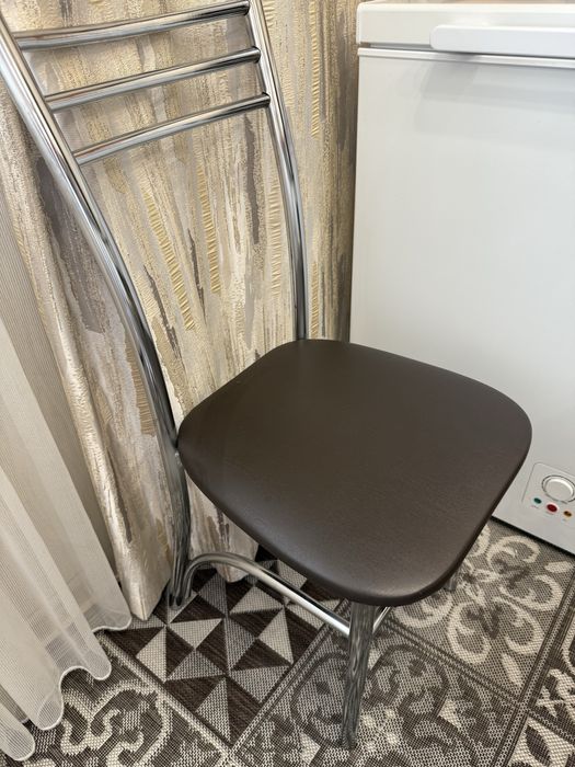 Продам стол со стульями