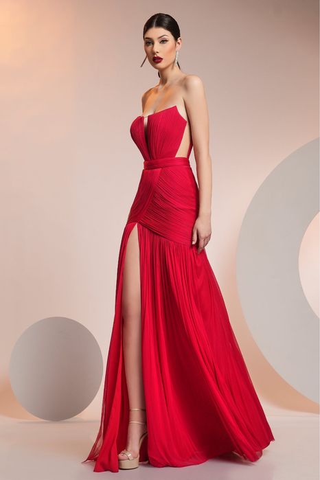 Rochie Cristallini marimea S,M,L de inchiriat