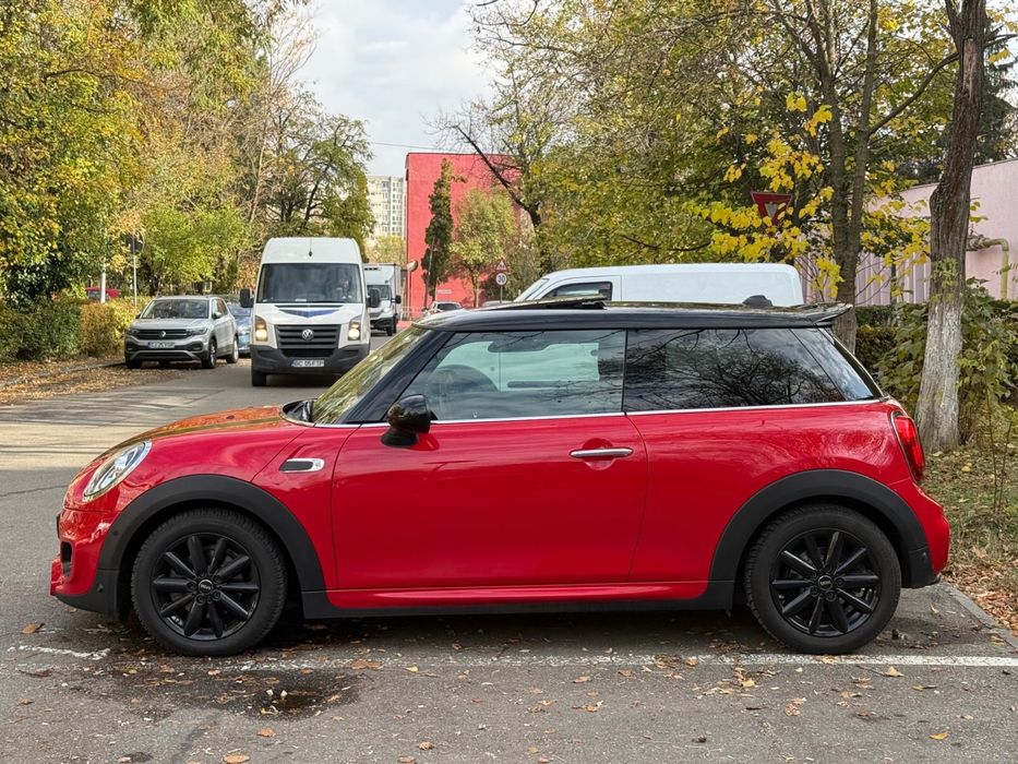 MINI Cooper D 2018 | JCW Original /LED/| Panoramic | LED Adaptive | Park Assist | Navi | Scaune încălzite