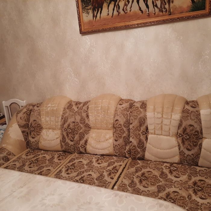 Продаю угловой диван