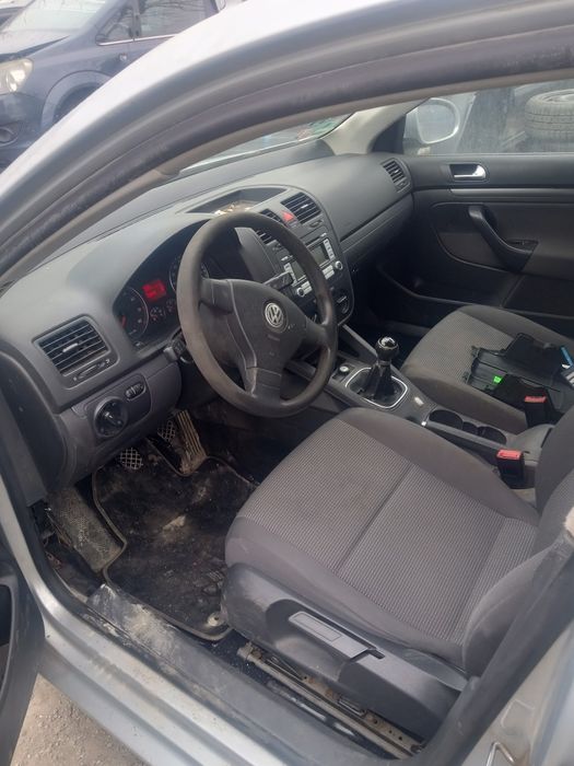 Dezmembrez Volkswagen Golf 5 Break