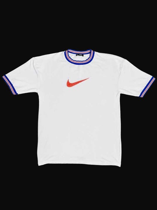 Белая футболка Nike