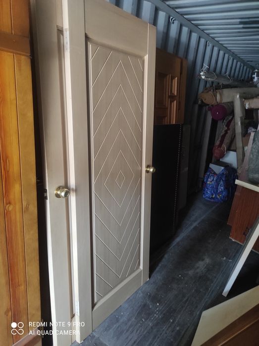 Продам двери межкомнатные 80*200