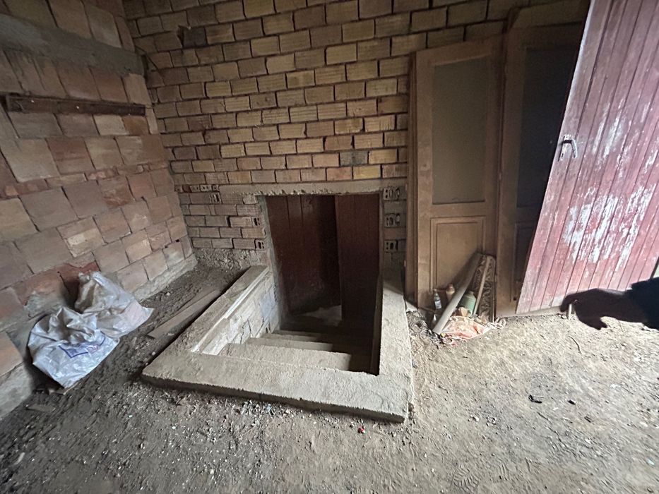 Къща на 2 етажа с мазе, гараж и кладенец – с. Крушето