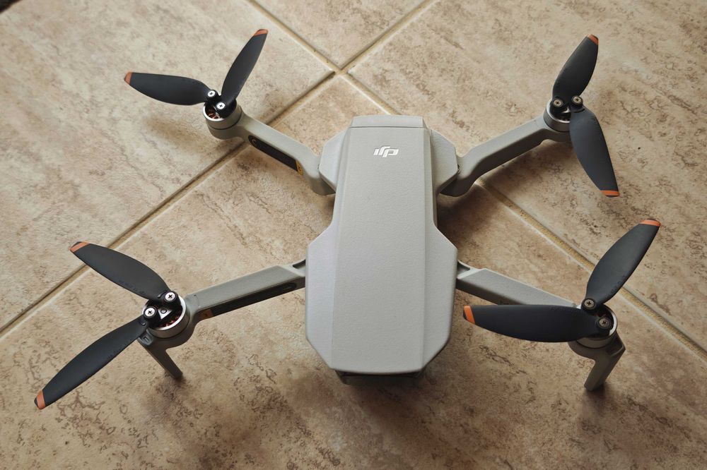 Дрон DJI Mini 2 .