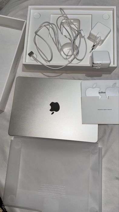 Продаю Macbook Air M2 г.Актау