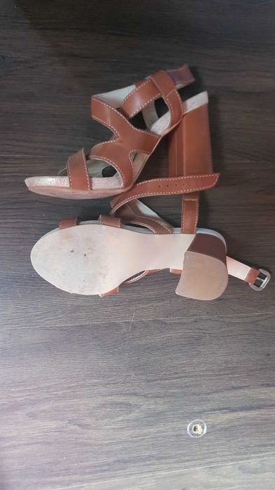 Дамски сандали от естествена кожа в кафяво GiAnni