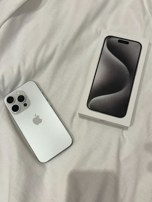 Iphone 15 pro, аккумулятор 80%